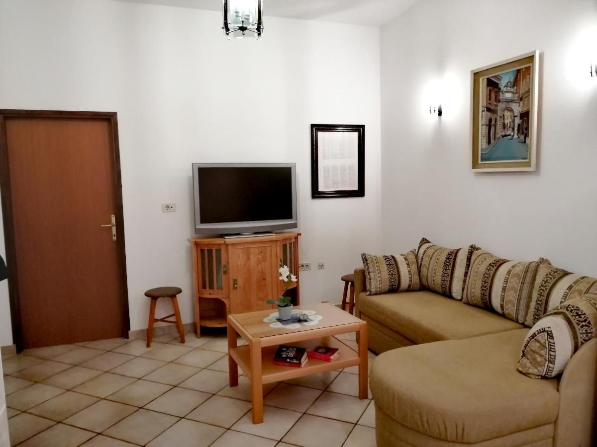 Room And Apartment Lea Ровинь Экстерьер фото
