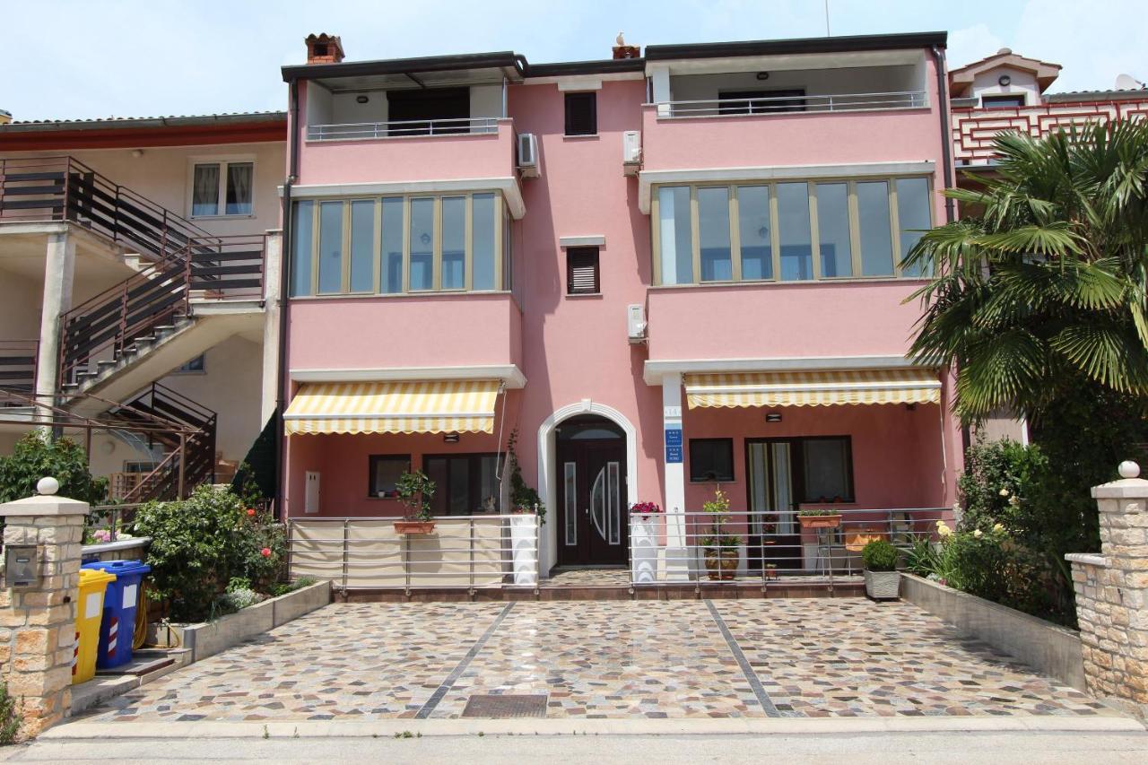 Room And Apartment Lea Ровинь Экстерьер фото
