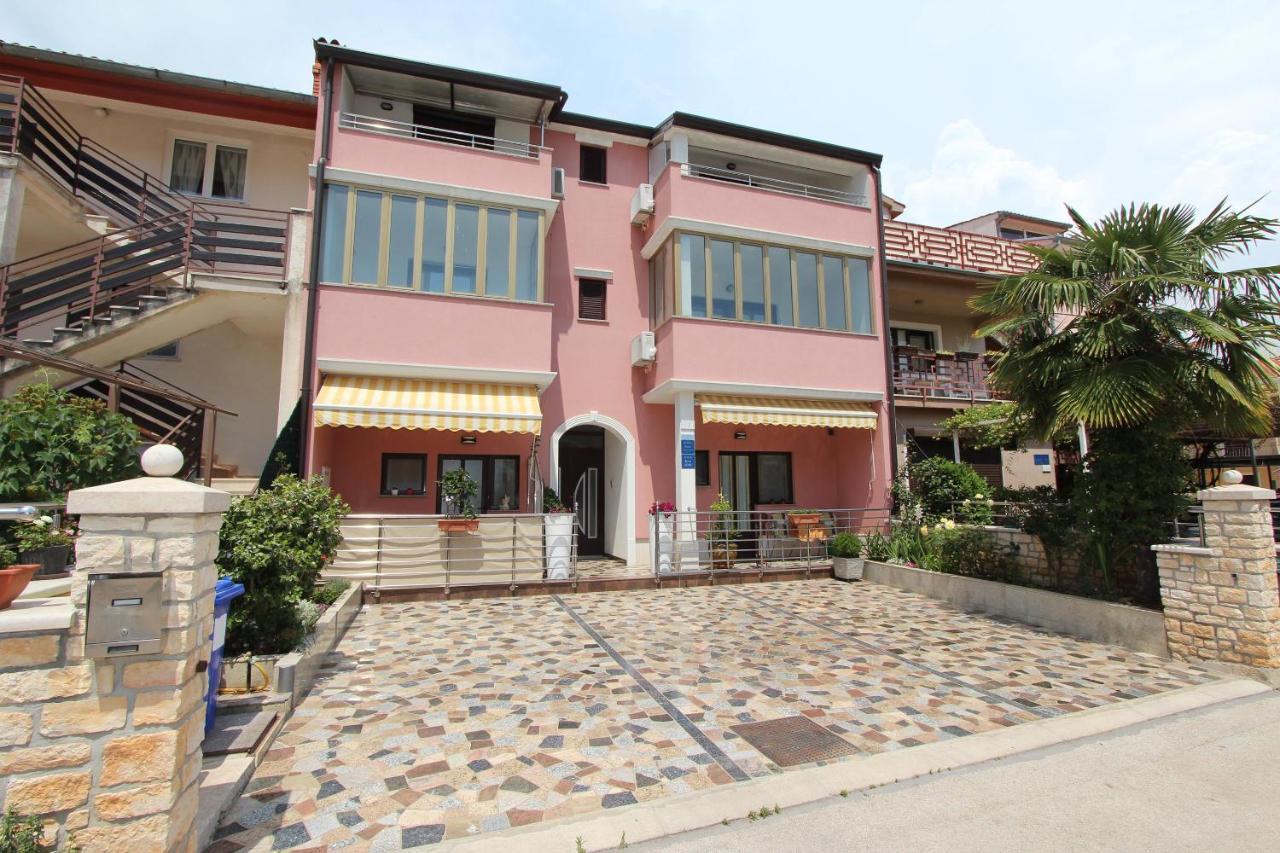 Room And Apartment Lea Ровинь Экстерьер фото